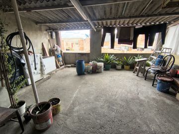 casa en venta en los almendros. Cod V126014