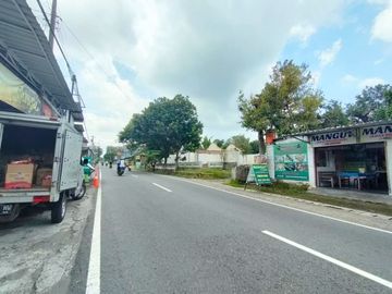 Dijual SHM Pekarangan Pinggir Jalan Utama di Bakungan Wedomartani