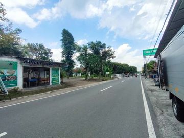Dijual SHM Pekarangan Pinggir Jalan Utama di Bakungan Wedomartani