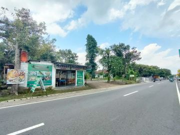 Dijual SHM Pekarangan Pinggir Jalan Utama di Bakungan Wedomartani