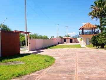 VENTA hermosa QUINTA   SALINAS VICTORIA  a solo 45 min de Monterrey