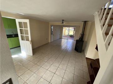 CURAUMA / VILLA FUNDADORES / CASA GRANDE 5D 3B 2E + ALTILLO