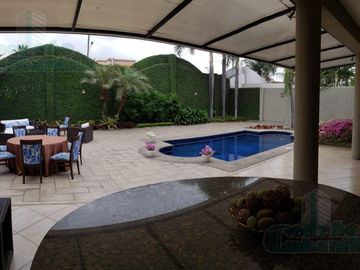 VENDO BONITA CASA, KM 2.5 VÍA SAMBORONDÓN