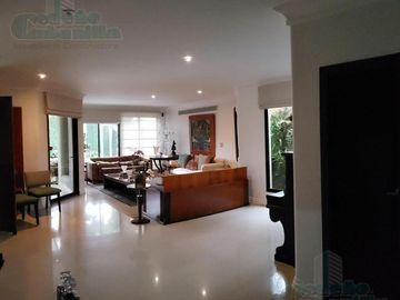 VENDO BONITA CASA, KM 2.5 VÍA SAMBORONDÓN