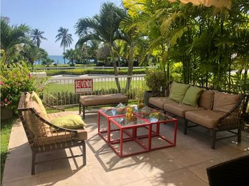 SE VENDE APARTAMENTO EN PLAYA BIJAO CON JARDIN Y PISCINA PRIVADA