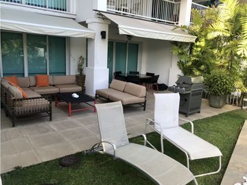 SE VENDE APARTAMENTO EN PLAYA BIJAO CON JARDIN Y PISCINA PRIVADA