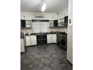 Venta casa 4 AMB parque san martín merlo