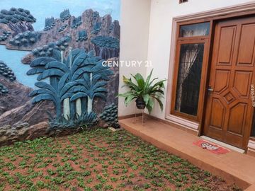 Disewakan Rumah Mewah Semi Furnished Di Cempaka Putih