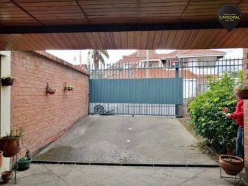 Casa de venta en ECU 911- Av. 10 agosto – código:19592