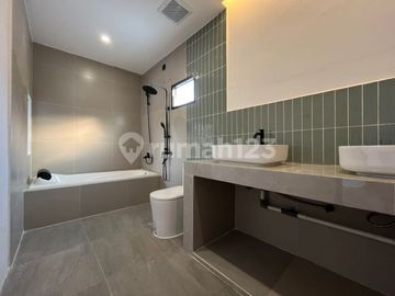 Rumah Baru Minimalis Layout Efisien dalam Komplek Cinere