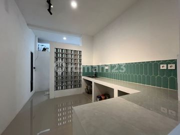 Rumah Baru Minimalis Layout Efisien dalam Komplek Cinere