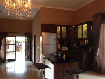 Rumah diJual di Serua Ciputat, Tangerang Selatan. Tanah Luas