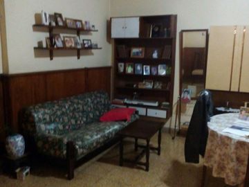 ¡APTO CREDITO Importante casa en Bella Vista - ¡INMEJORABLE UBICACIÓN