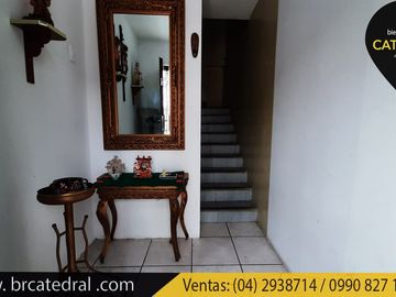 Casa de venta en Guayacanes – código:19916