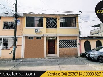 Casa de venta en Guayacanes – código:19916