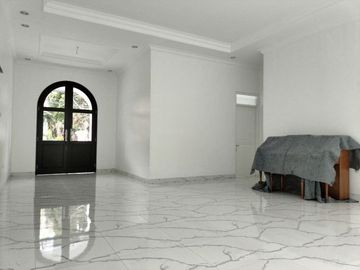 JARANG ADA Rumah Asri Hommy Bergaya Classic Modern Di Gegerkalong Bandung Utara