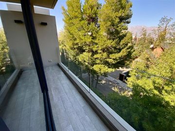 Departamento en venta de 4 dormitorios en Lo Barnechea