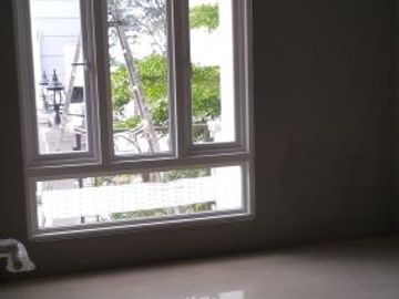 Rumah Cantik Harga Menarik Bebas Banjir Cluster Sariwangi | IWANSETIAWAN