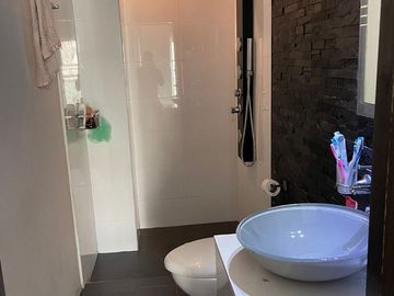 Se vende 2 apartamentos independientes en Villa Sol.