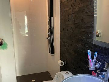 Se vende 2 apartamentos independientes en Villa Sol.