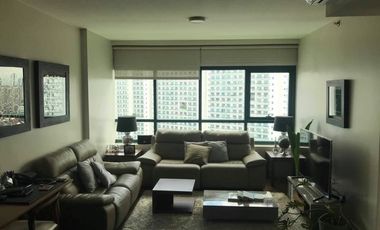 Condominium for Sale 2 bedrooms: 2BR Flat Condo for Sale in Edades Tower and Garden Villas Rockwell Makati
