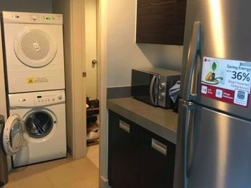 Condominium for Sale 2 bedrooms: 2BR Flat Condo for Sale in Edades Tower and Garden Villas Rockwell Makati