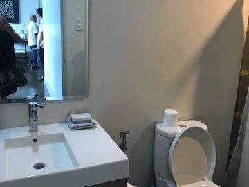 Condominium for Sale 2 bedrooms: 2BR Flat Condo for Sale in Edades Tower and Garden Villas Rockwell Makati