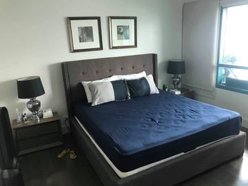 Condominium for Sale 2 bedrooms: 2BR Flat Condo for Sale in Edades Tower and Garden Villas Rockwell Makati