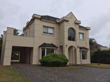 Excelente Chalet en Country Solar del Bosque - Canning