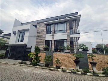 Rumah Baru di Jalan Utama Perumahan Babatan Pratama - Wiyung
