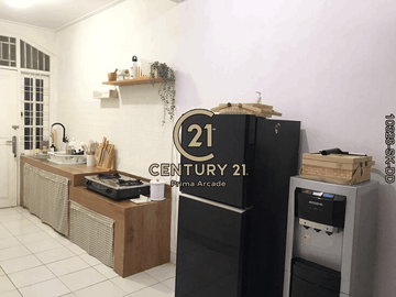 Rumah Dengan Tanah Luas Di Bintaro Jaya Sektor 5