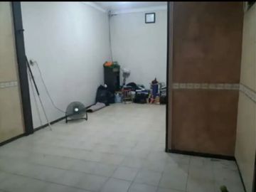 Rumah tenggilis Mejoyo Utara Surabaya