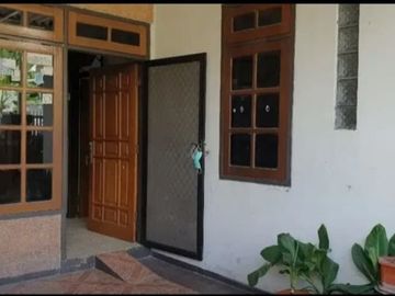 Rumah tenggilis Mejoyo Utara Surabaya