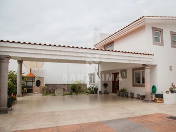 QUINTA BERNINI: Elegante propiedad con exquisitos detalles y acabados de primera