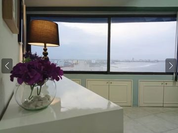 Hermosa vista al mar con balcón y más de 200 mt construidos, 3 recamaras,2 autos