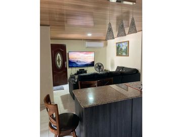 CASA REMODELADA EN VENTA EN LA ARBOLEDA DEL GOLF RUFINA ALFARO
