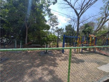 CASA REMODELADA EN VENTA EN LA ARBOLEDA DEL GOLF RUFINA ALFARO