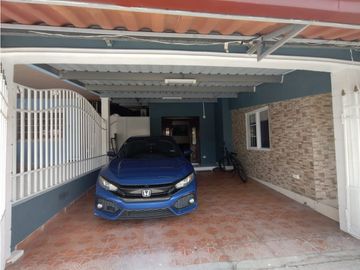 CASA REMODELADA EN VENTA EN LA ARBOLEDA DEL GOLF RUFINA ALFARO