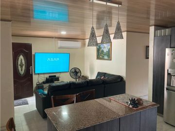 CASA REMODELADA EN VENTA EN LA ARBOLEDA DEL GOLF RUFINA ALFARO