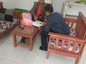 RUMAH ELEGAN PINGGIR JALAN RAYA KABUPATEN, KAWASAN JATIMEKAR