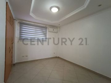 Venta Departamento en Condominio Kennedy Norte (DN)