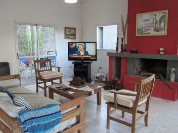 CASA EN COSTA ESMERALDA TOMA PERMUTA POR DEPTARTAMENTO EN CABA O ZONA COSTA ATLANTICA.URGENTE