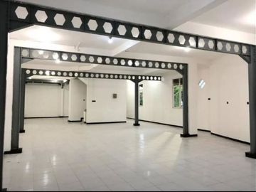 Dijual Cepat Rumah Hadap Selatan Lokasi Di Jl. Manyar Jaya, Surabaya