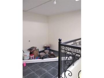 Dijual Murah Rumah 2 Lantai Di jatiwaringin, Lokasi Dekat Jalan Raya