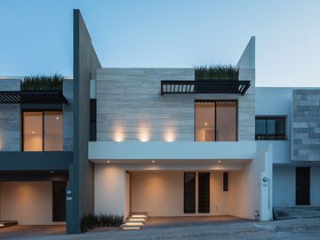 COMPRA CASA EN FORJA REAL SLP