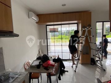 Disewakan Rumah 2Lt Pik2 Cluster Bukit Nirmala Uk 6X10 Full Furnish