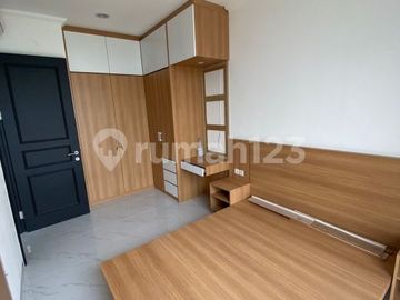 Disewakan Rumah 2Lt Pik2 Cluster Bukit Nirmala Uk 6X10 Full Furnish