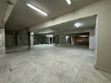 VENTA DE EDIFICIO COMERCIAL 6 PISOS EN AV. NICOLÁS DE PIÉROLA (CENTRO DE LIMA)