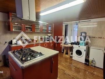 Casa en venta de 3 dorm. en Maipú