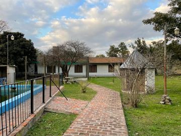 Casa Quinta 3 Ambientes En Venta - Francisco Alvarez, Moreno